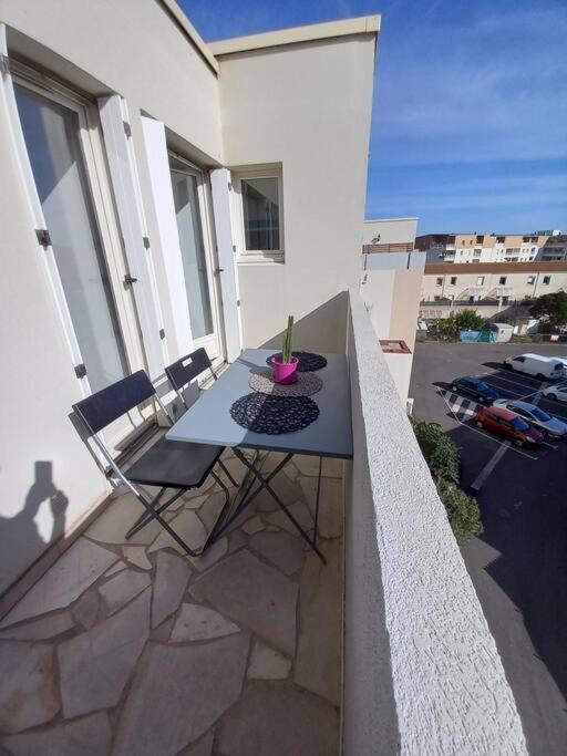 Appart 2/4 Pers Proche Centre Avec Balcon, Parking 纳博讷 外观 照片